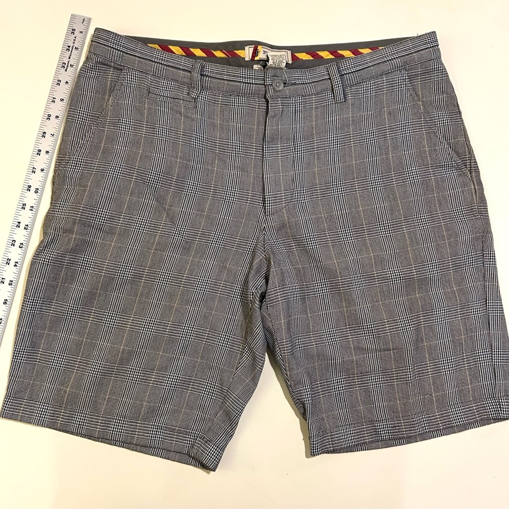 Fink Clothing Gray/Black Fancy Plaid Shorts Men's 36